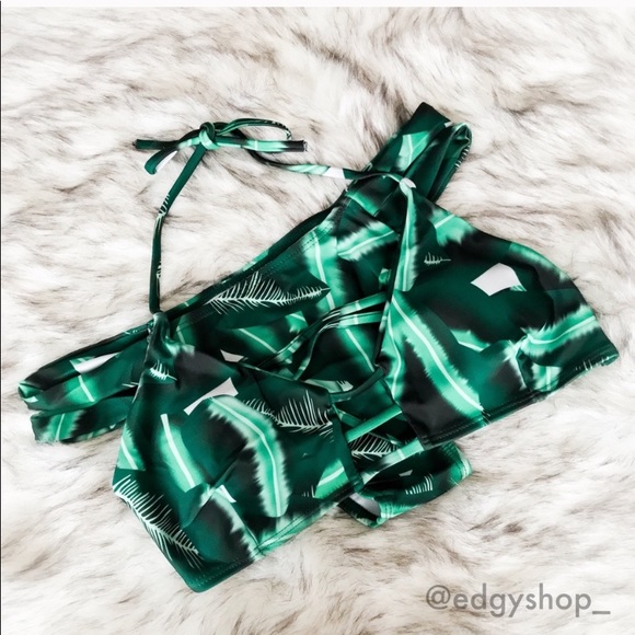 green bikini set - Picture 2 of 4